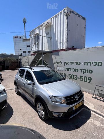 מודעת רכב דאצ'יה סנדרו Stepway