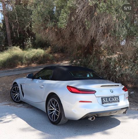 ב מ וו Z4