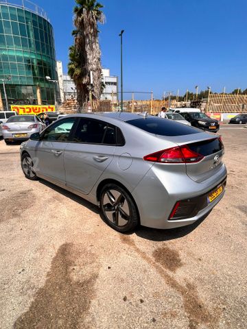 יונדאי איוניק