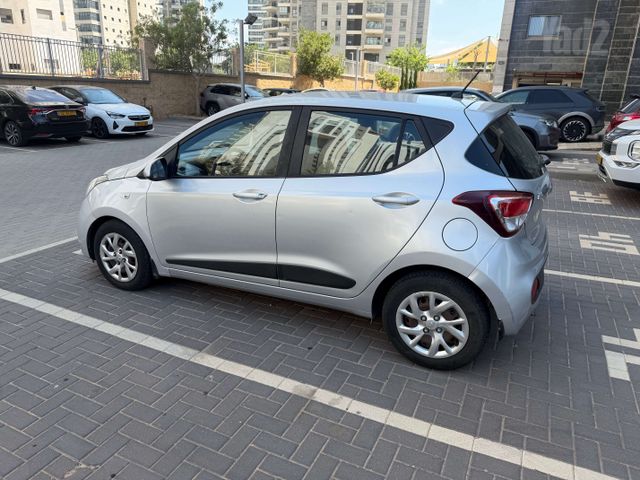 יונדאי i10