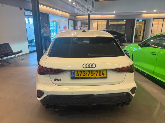 אאודי S3