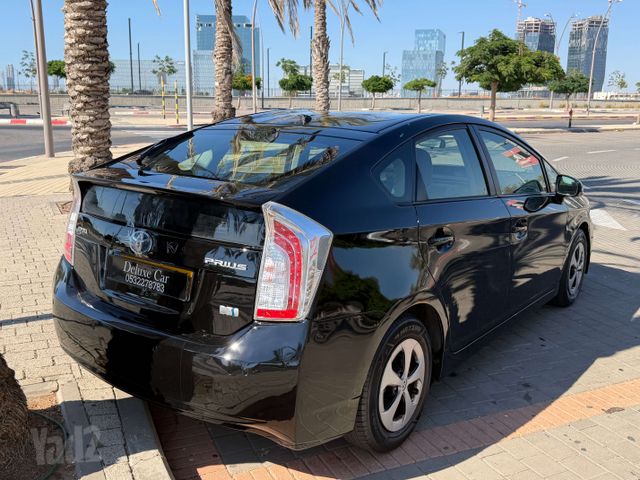 טויוטה פריוס