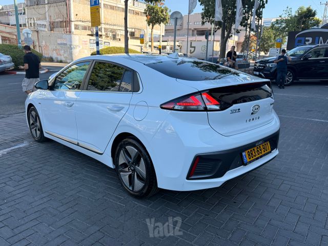 יונדאי איוניק