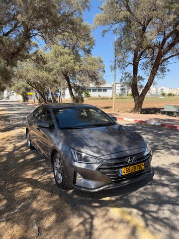 יונדאי אלנטרה