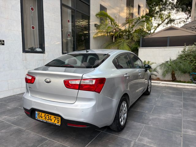 מודעת רכב קיה ריו 2