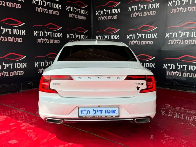 וולוו S90