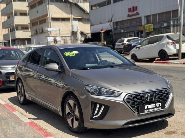 יונדאי איוניק