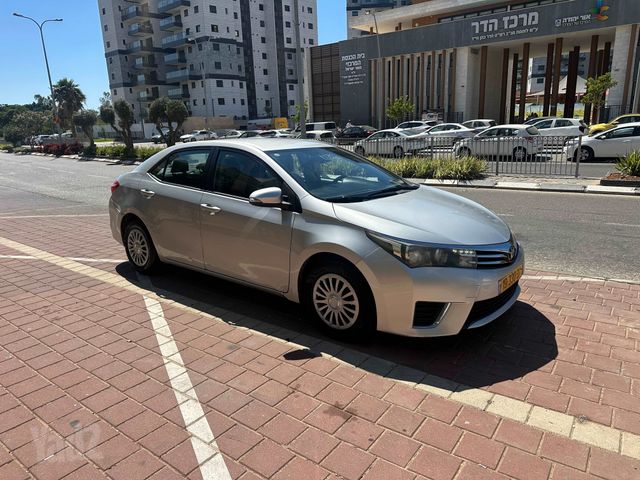 טויוטה קורולה