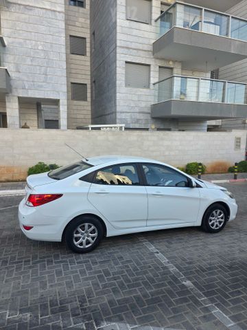 יונדאי אקסנט i25