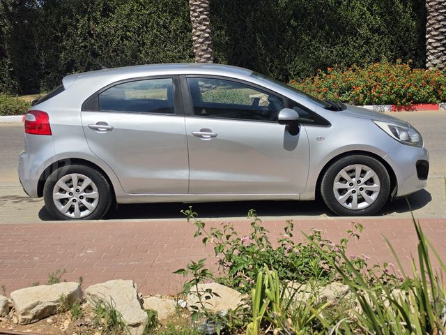 מודעת רכב קיה ריו 1