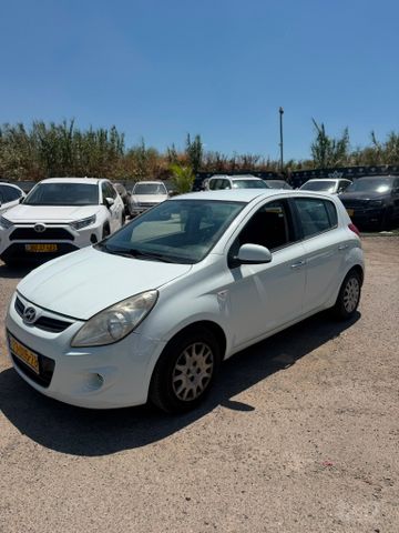 יונדאי i20