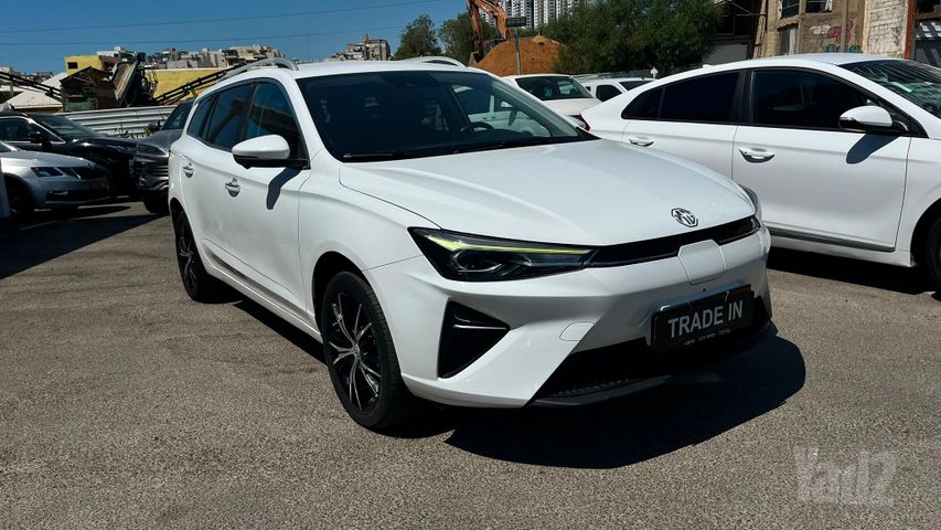 אם ג'י MG5