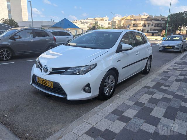 טויוטה אוריס