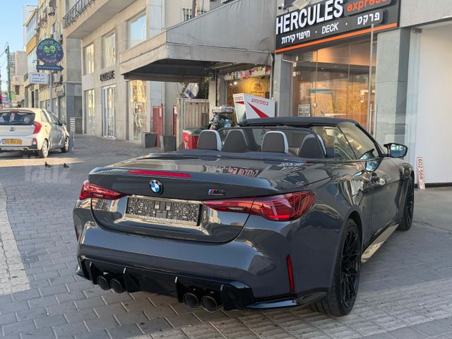 ב מ וו M4