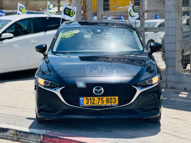 מודעת רכב מאזדה 3