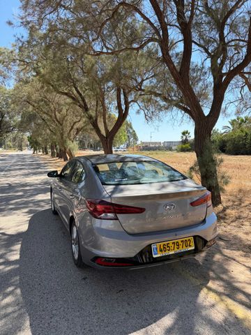 יונדאי אלנטרה