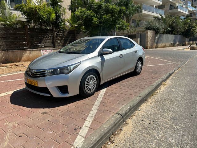 טויוטה קורולה