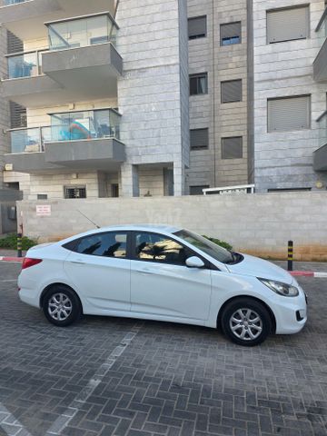 יונדאי אקסנט i25