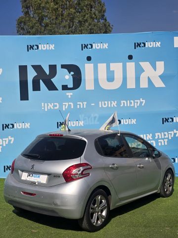 פיג'ו 208