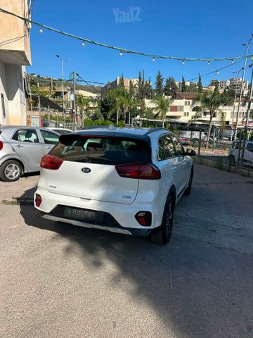 קיה נירו