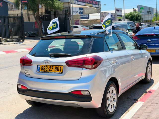 יונדאי i20