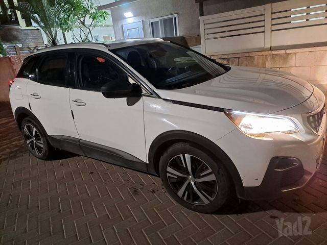 פיג'ו 3008