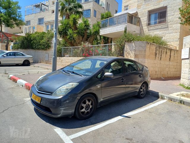 טויוטה פריוס