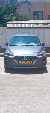 יונדאי איוניק