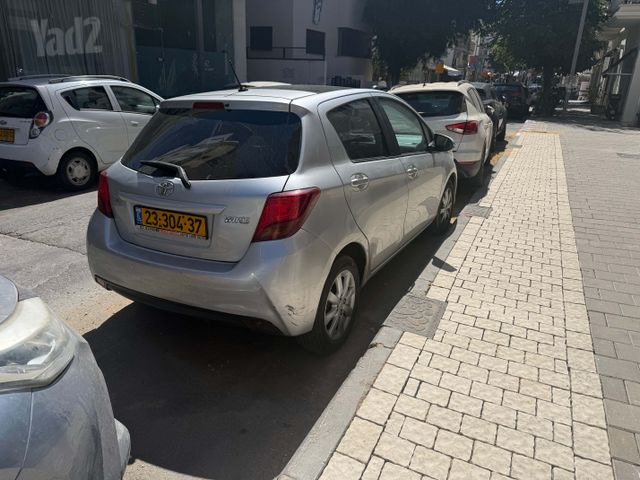 טויוטה יאריס