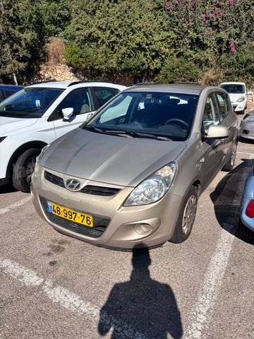 יונדאי i20