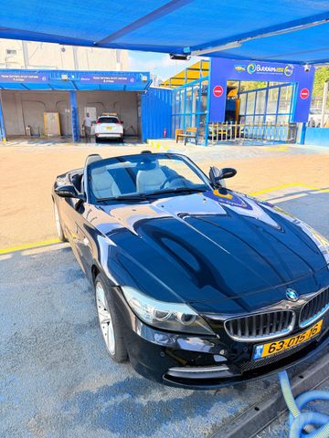 ב מ וו Z4