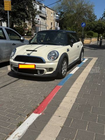 מודעת רכב מיני קופר