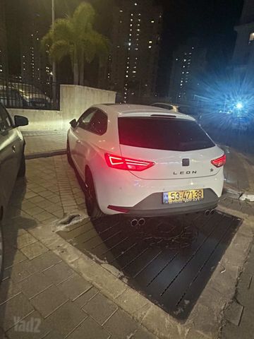 סיאט לאון