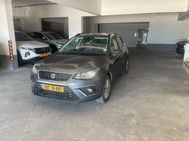 סיאט ארונה