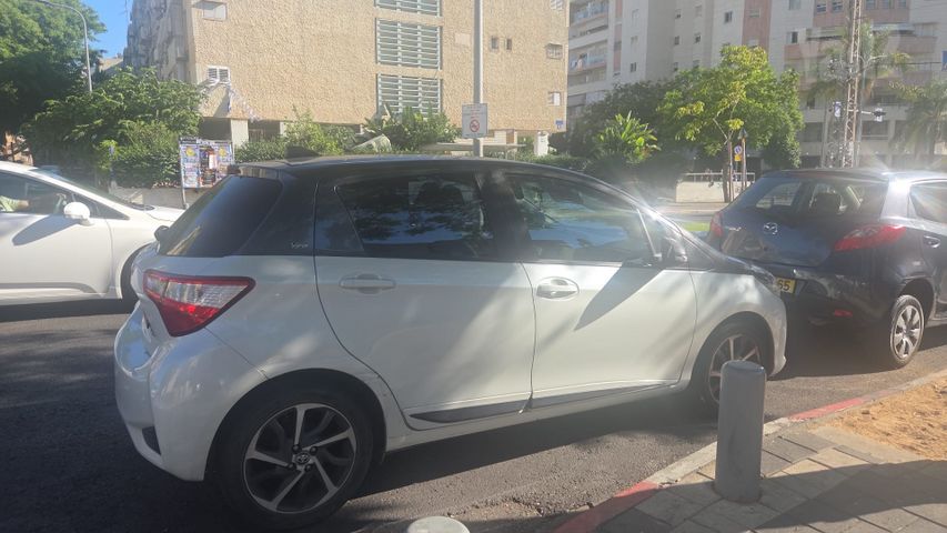 טויוטה יאריס