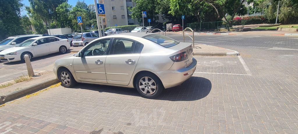 מאזדה 3