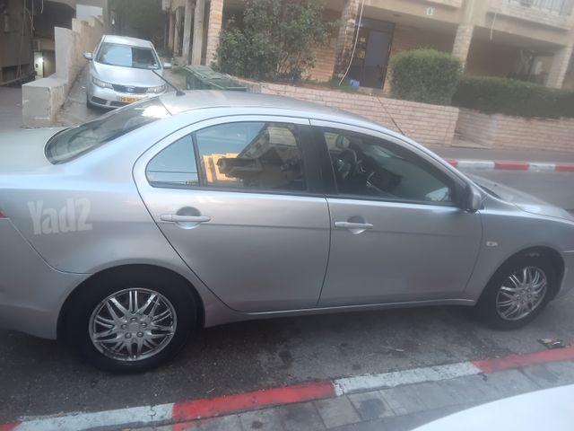 מיצובישי לנסר