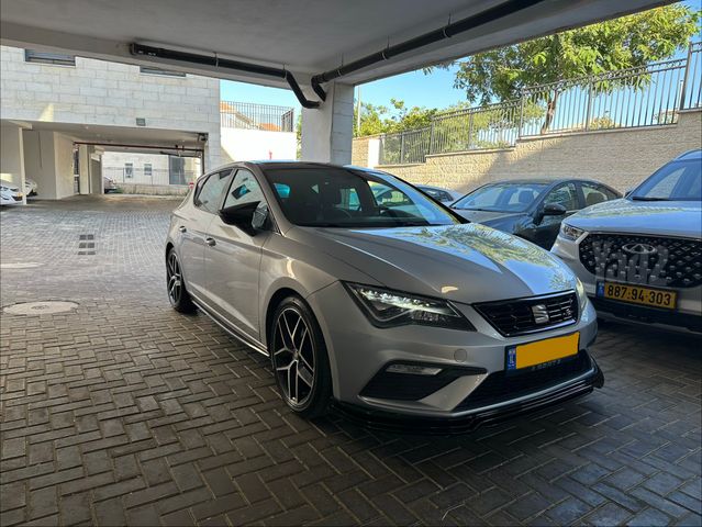 סיאט לאון