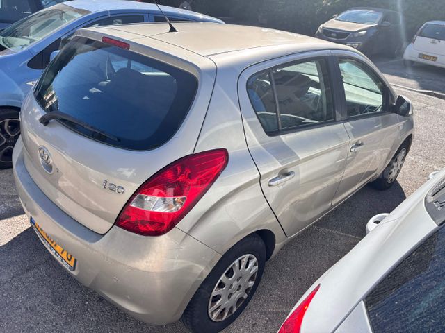 מודעת רכב יונדאי i20
