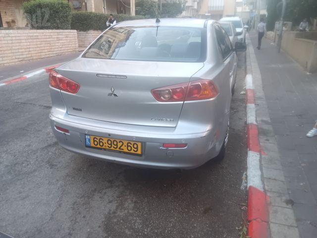 מיצובישי לנסר
