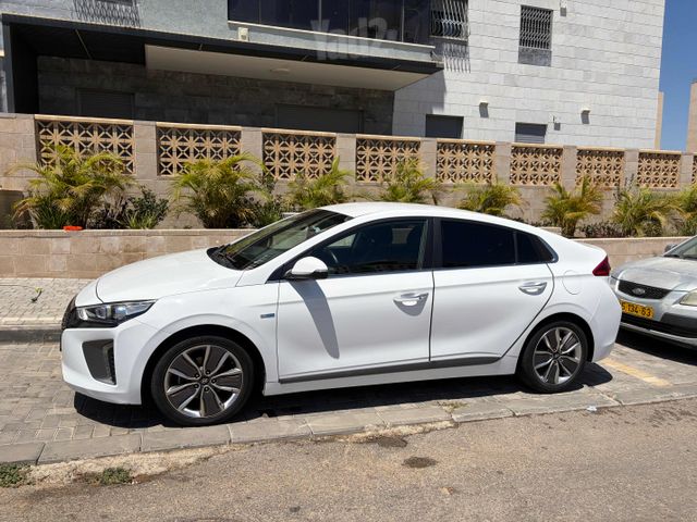 יונדאי איוניק