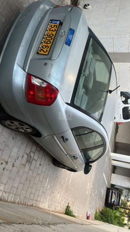 יונדאי אקסנט i25