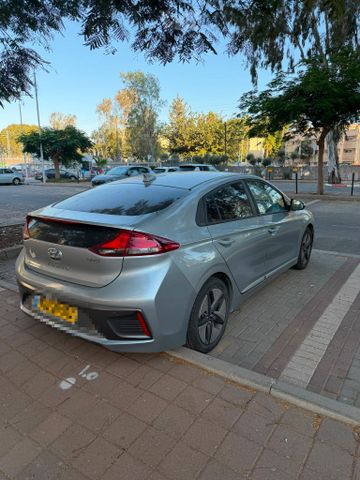 יונדאי איוניק