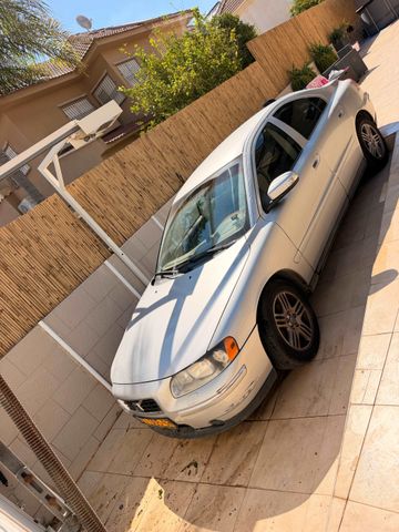 וולוו S60