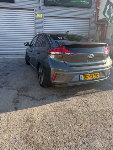 יונדאי איוניק