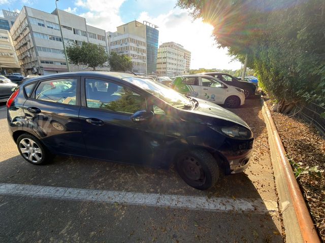 מודעת רכב פורד פיאסטה