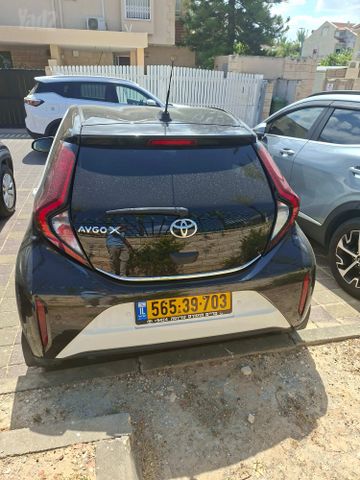 טויוטה אייגו X