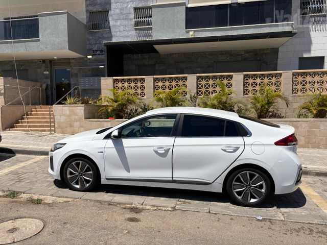 יונדאי איוניק