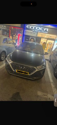 יונדאי איוניק