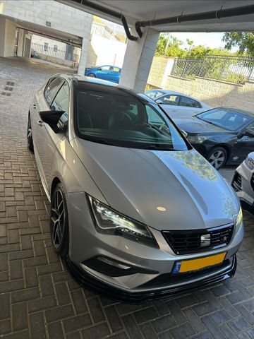 סיאט לאון